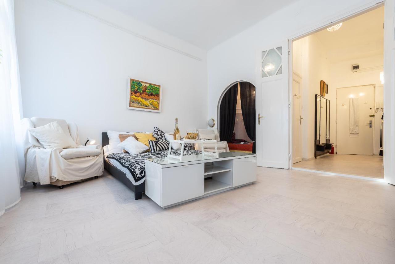 Vintage Elegance Mostcentralapt !Vaci Street! 布达佩斯 外观 照片